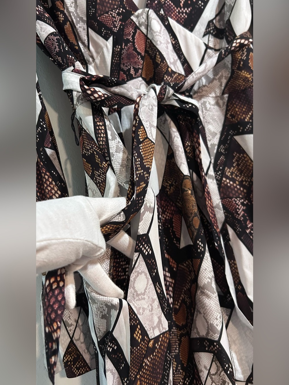 £268 NWT Reiss Loren Snake Print Plunge Maxi Dress Brown US 4 - Picture 16 of 16